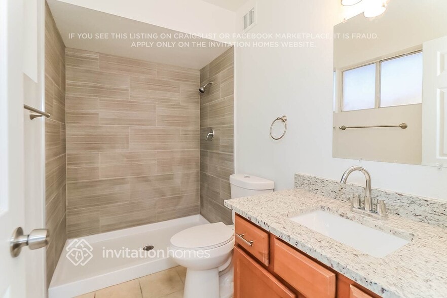 Building Photo - 4709 W Paradise Ln