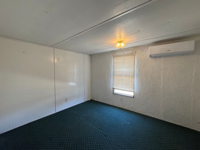 Building Photo - 5119 Mesa Dr