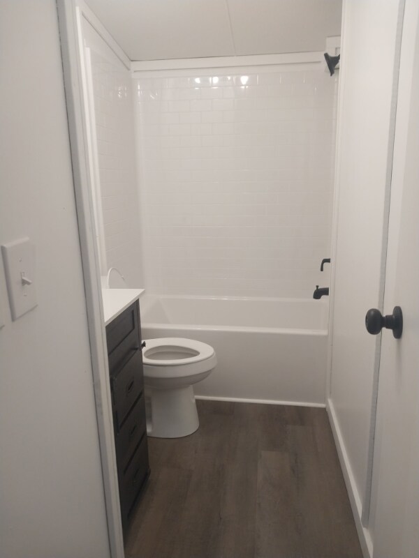 Building Photo - 315 Old Valley Rd