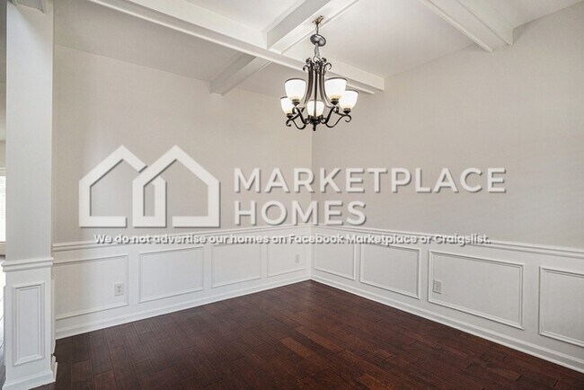 Building Photo - 91 Matador Way