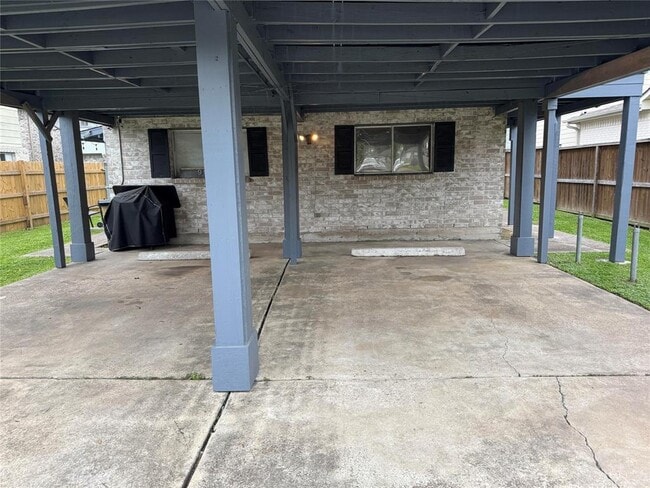 Building Photo - 9035 Hollock St
