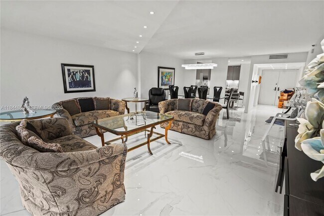 Building Photo - 8877 Collins Ave