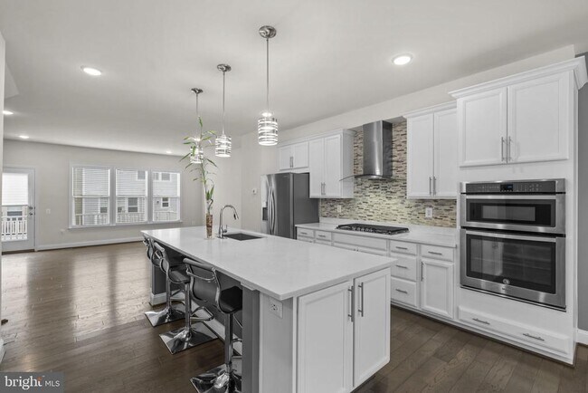 Building Photo - 17357 Redshank Rd