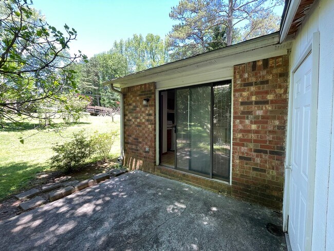 Building Photo - 358 Bradley Woods Ct NW