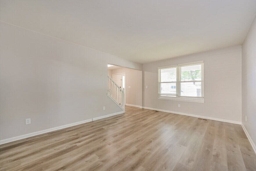 Building Photo - 645 S Joplin St