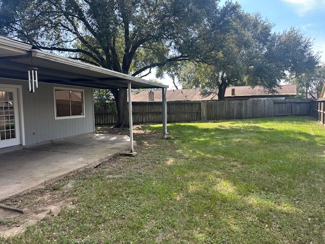Building Photo - 5430 Yale Dr
