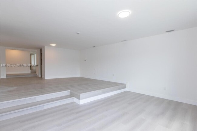 Building Photo - 1690 Daytonia Rd