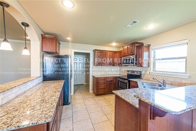 Building Photo - 2609 N Brush Creek Dr