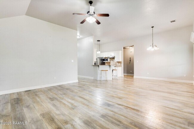 Building Photo - 205 Quiet Bluff Dr