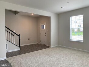 Building Photo - 7059 Delegate Pl