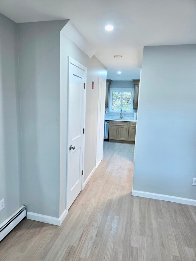 Building Photo - 69 Homestead Ln