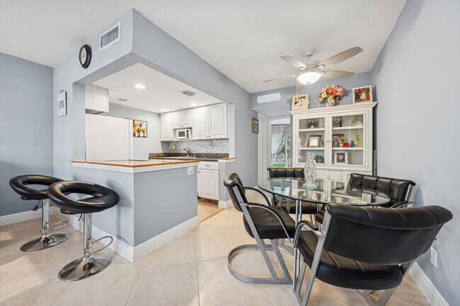 Building Photo - 2565 S Ocean Blvd