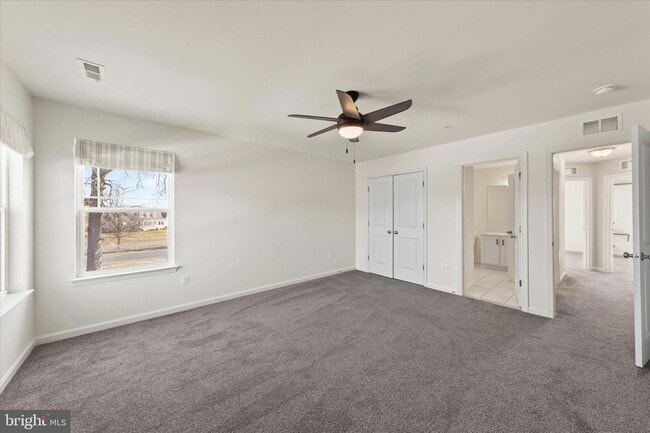 Building Photo - 5559 Trafalgar Cir