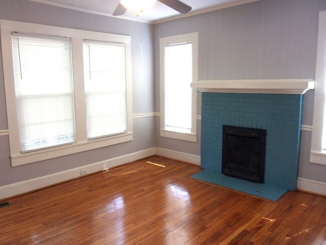 Building Photo - Charming 2 Bedroom 1 Bath Home in the Heart of Downtown Rock Hill