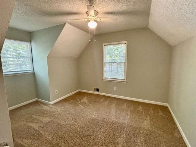 Building Photo - 665 Gregory Manor Dr SW