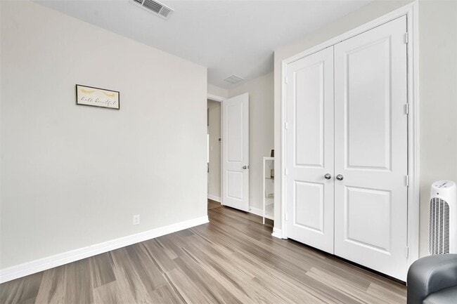 Building Photo - 14619 Birchwood Falls Trail