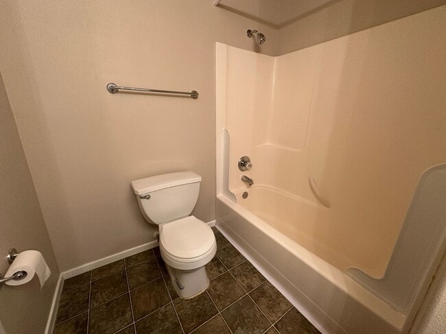 Building Photo - S0476