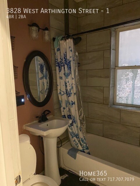 Building Photo - Stunning 4 Bedroom, 2 Bath Duplex