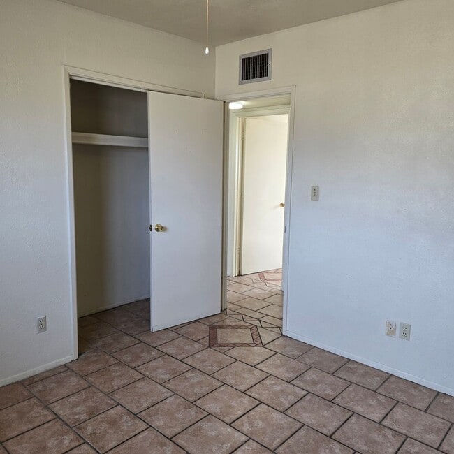 Building Photo - Warm, welcoming home in Willcox