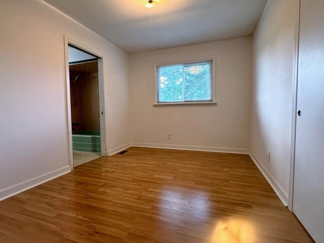 Building Photo - 515 Gaddy Rd