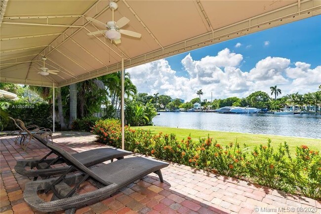 Building Photo - 1223 Seminole Dr