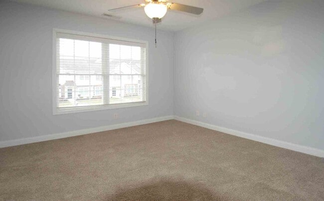 Building Photo - 94 Rowse Dr