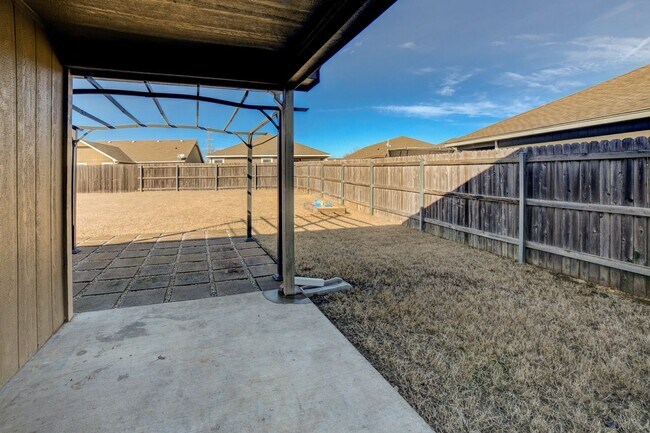 Building Photo - 3 Bed | 2 Bath in Owasso!