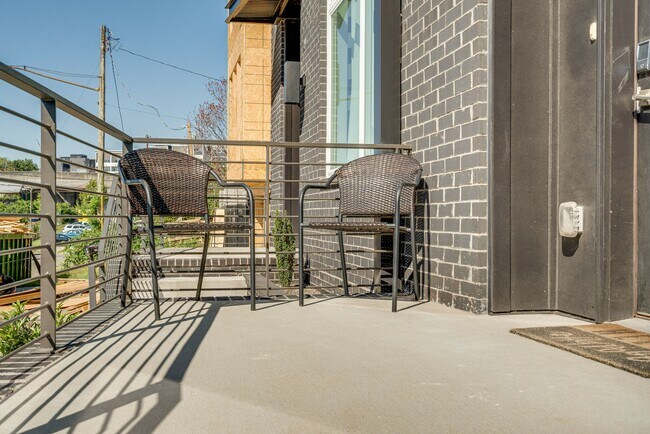 Building Photo - 2910 Felicia St