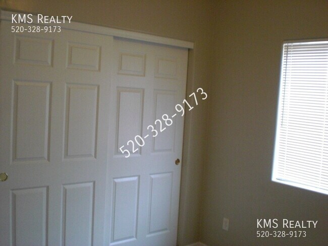 Building Photo - 6735 S Via Molino De Viento