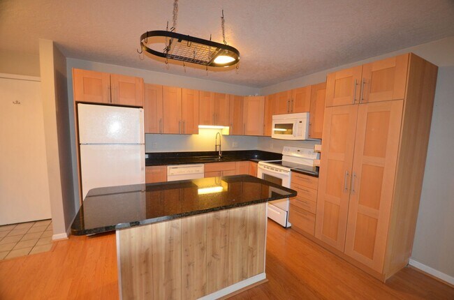 Building Photo - Pets negotiable! Dillon Valley East Condo!...