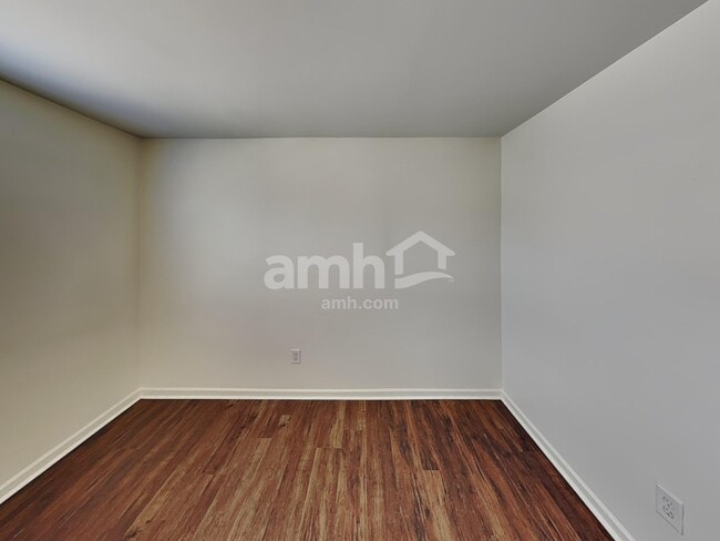 Building Photo - 4811 Spruce Peak Rd