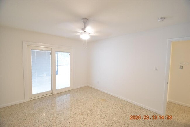 Building Photo - 528 Suwanee Cir