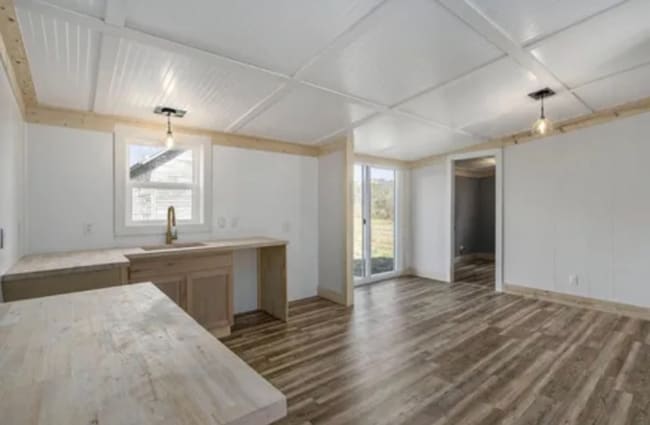 Building Photo - 11672 Cranberry Lake Rd