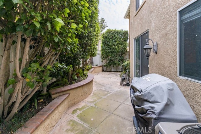 Building Photo - 22 Melrose Dr