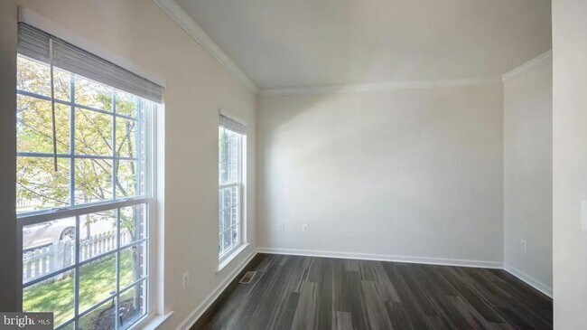 Building Photo - 11830 Steeplebush Dr
