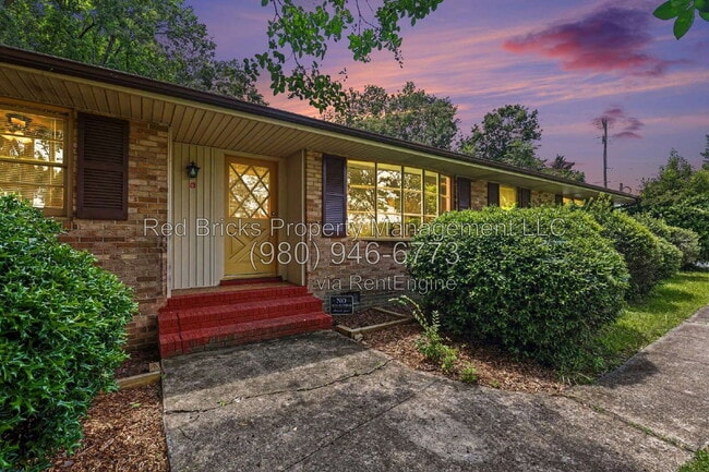 Building Photo - 2501 Galloway Rd