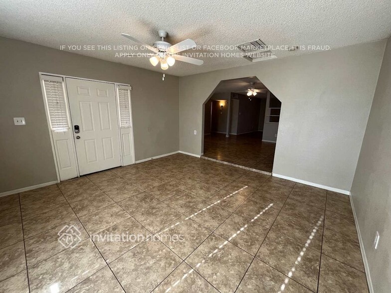 Building Photo - 4454 W Avalon Dr