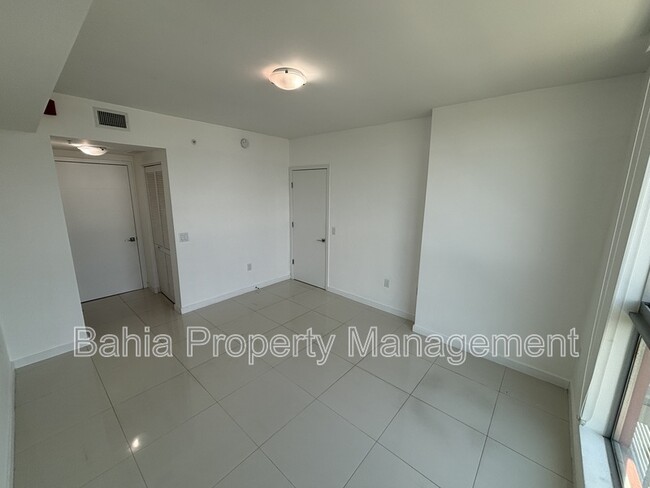 Building Photo - 7661 NW 107th Ave