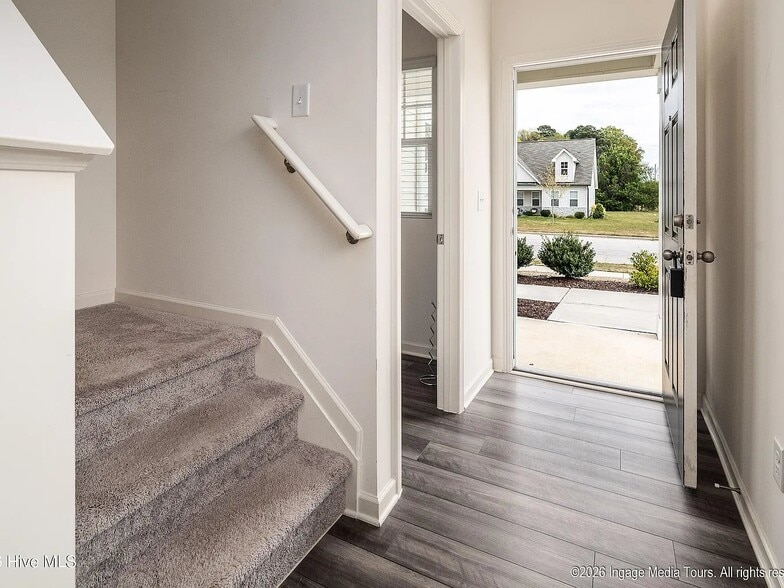 Building Photo - 3413 Baybrook Pl