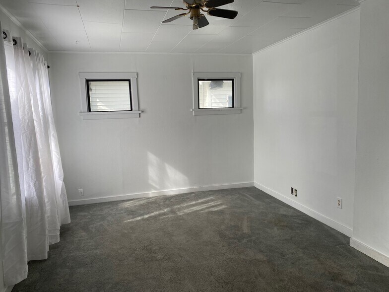 Building Photo - 26 N St NE