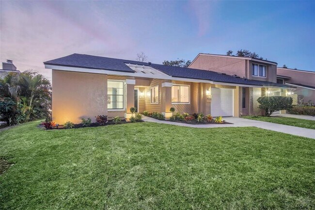 Building Photo - 8244 Limetree Ct