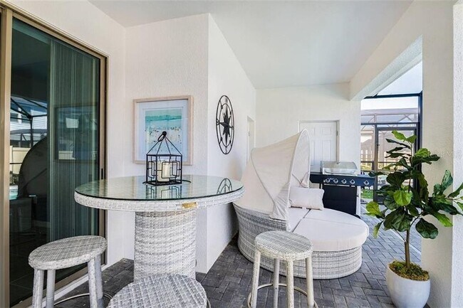 Building Photo - 2482 Dubai St