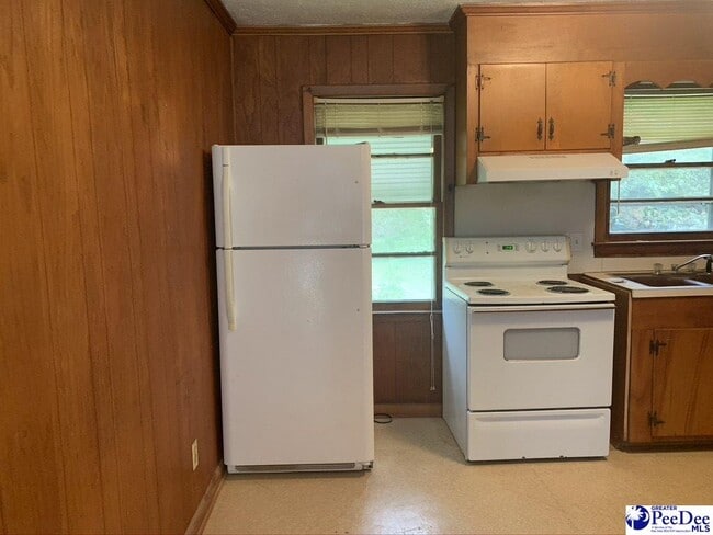 Building Photo - 1108 Elmgrove Ave