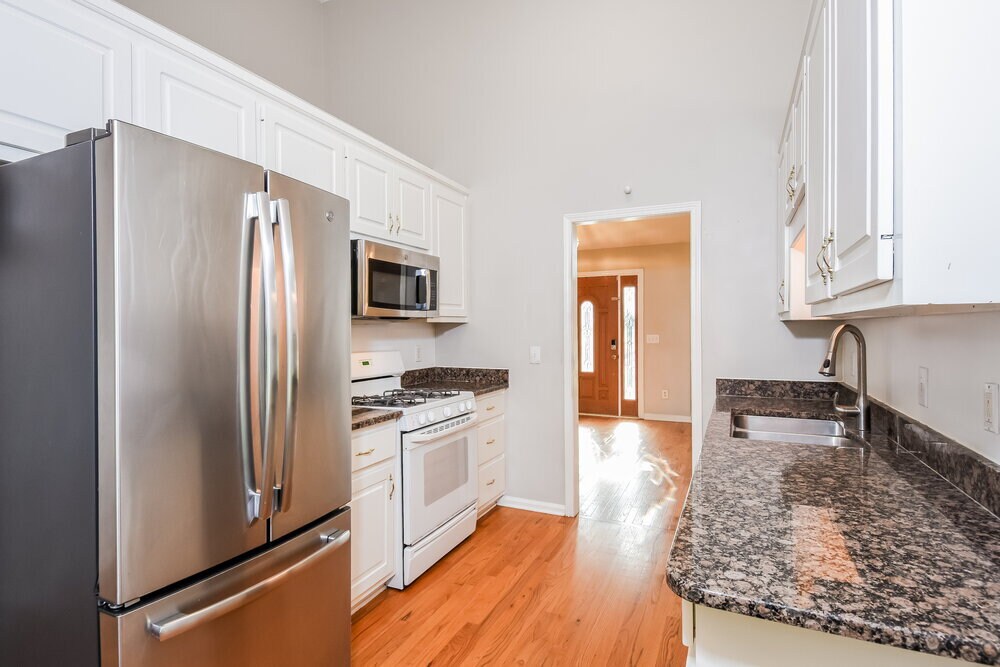 Building Photo - 301 Saddlewood Dr