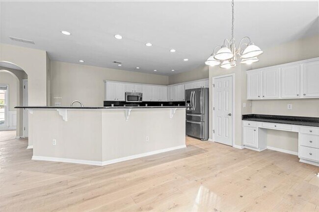 Building Photo - 2030 Brook Meadow Dr