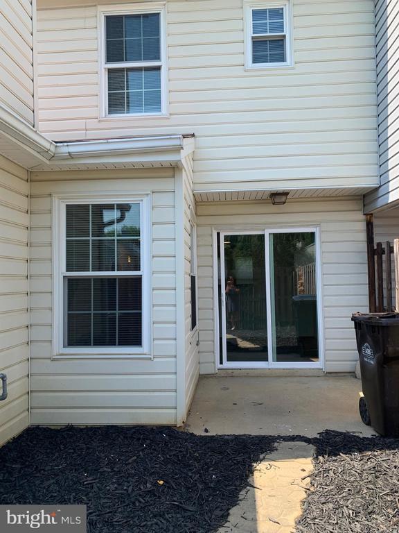 Building Photo - 11149 Thornberry Ct