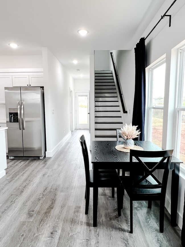 Building Photo - 126 Parris Bridge Rd