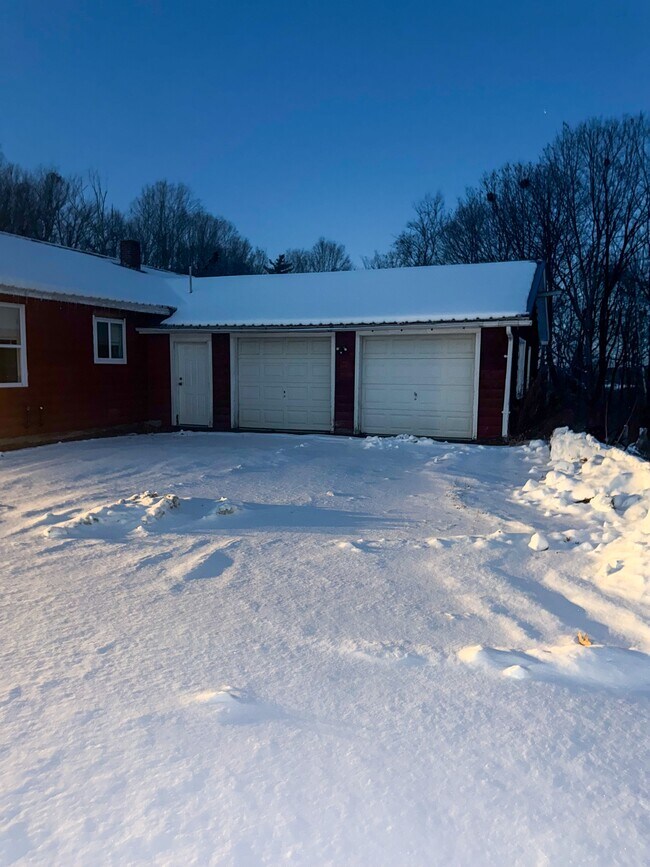 Building Photo - 428 McGrath Pond Rd