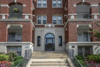 Building Photo - New Quin Apartments