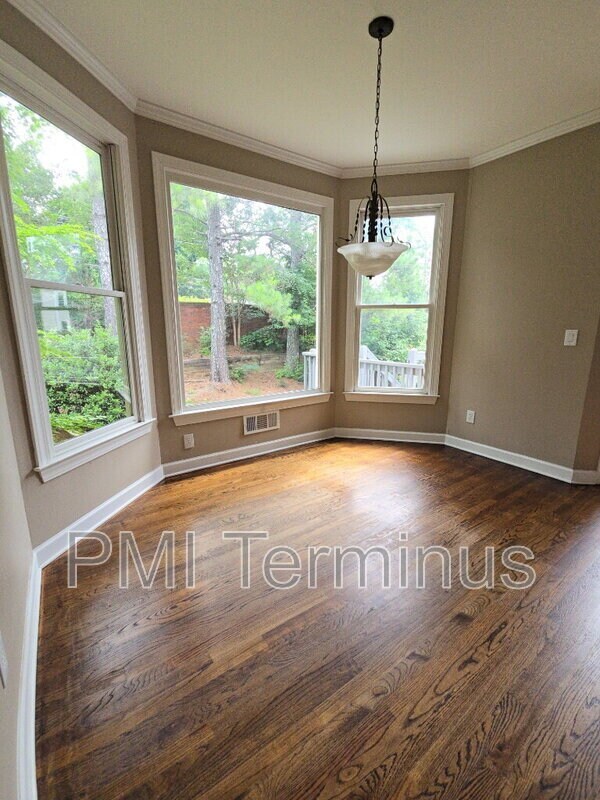Building Photo - 3307 Fieldwood Dr SE